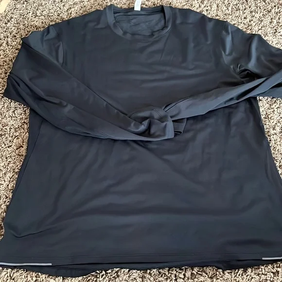 Lululemon 🍋 mens long sleeve size Large - Picture 1 of 5